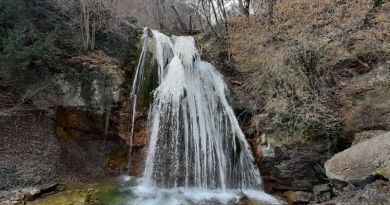 Экскурсии в `Водопад Джур-Джур` из Севастополя