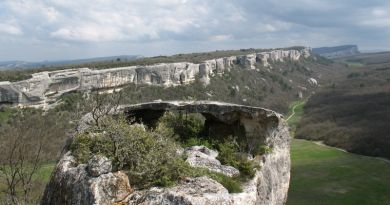Экскурсии в пещерный город Эски-Кермен из Севастополя 2024