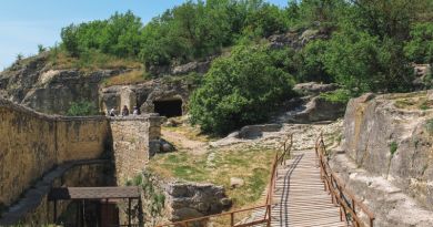 Экскурсии в Пещерный город Чуфут-Кале из Севастополя 2022