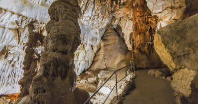 Экскурсии в `Мраморная пещера` из Севастополя