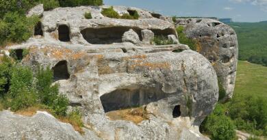Экскурсия из Севастополя: Джип-тур по пещерным городам и призрак Мангупского фото 15245