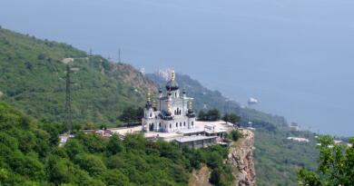 Экскурсия из Севастополя: Форосское царство: от гор до моря фото 15348