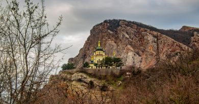 Визуальное знакомство с локацией: Форосская церковь