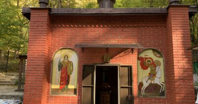 Интересный ракурс: Топловский женский монастырь